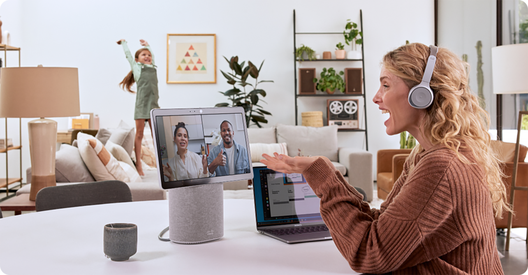 Cisco Desk Mini is a portable all-in-one collaboration device