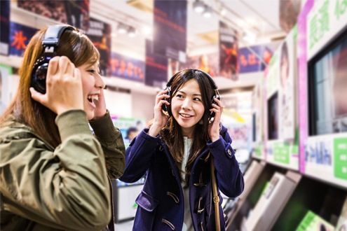 Simple software suites that are easily accessible with licensing flexibility.