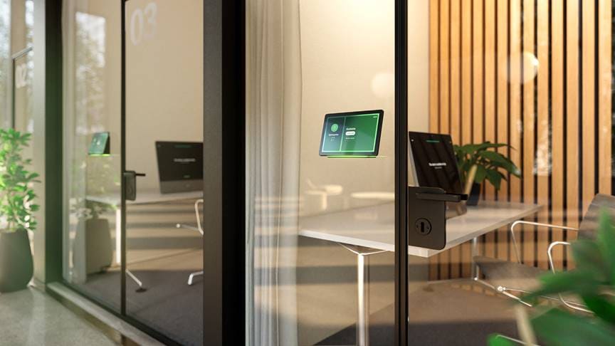 Room Navigator displaying focus room availability with the Cisco Scheduler experience