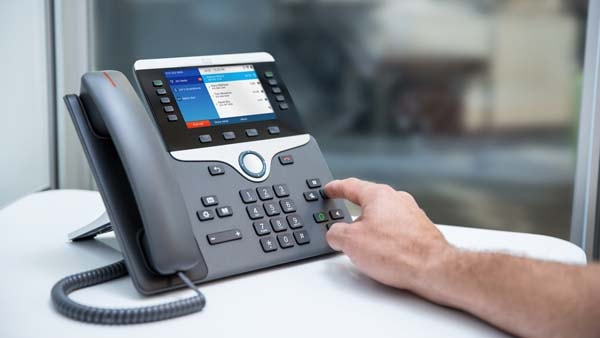 Cisco 8800 Series IP Phone with built-in text-to-speech functionality