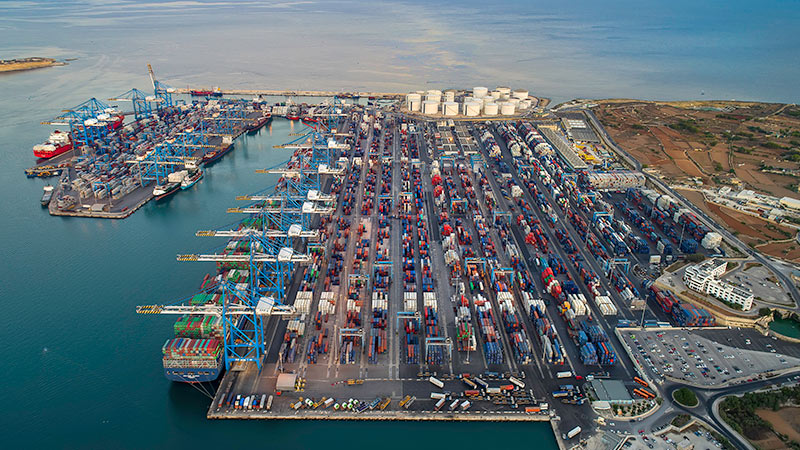 Cargo shipping port