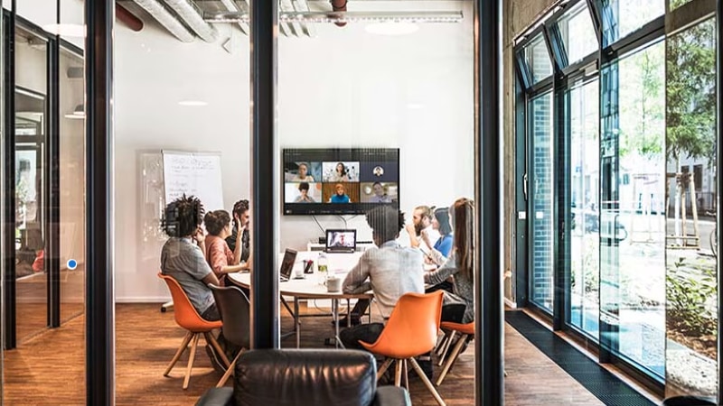 Build a resilient, AI-ready foundation your way