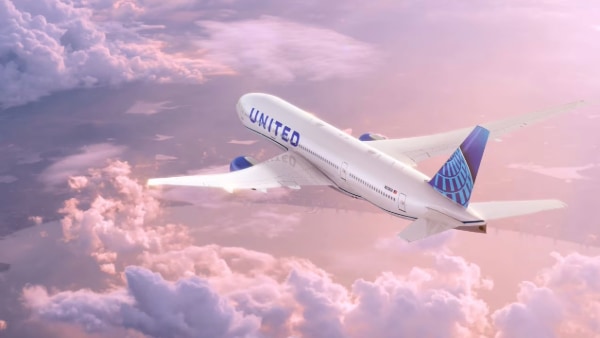 United Airlines plane flying