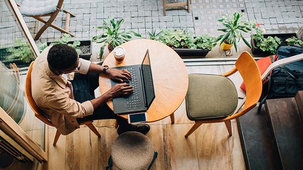 Proteja funcionários remotos de qualquer lugar Protegido e produtivo em qualquer lugar