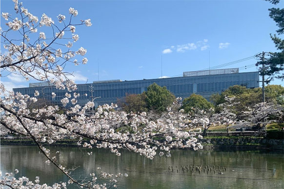 株式会社豊田自動織機
