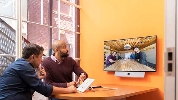 Cisco Webex Room USB（ワイヤレス共有およびビデオ会議用） - Cisco