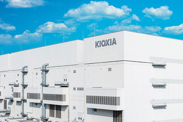 キオクシア社が新セキュリティで工場の生産活動を守る