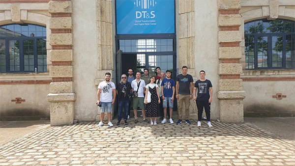 Intrduction to students of IEK OAED Neapolis to Smart Cities digital solutions