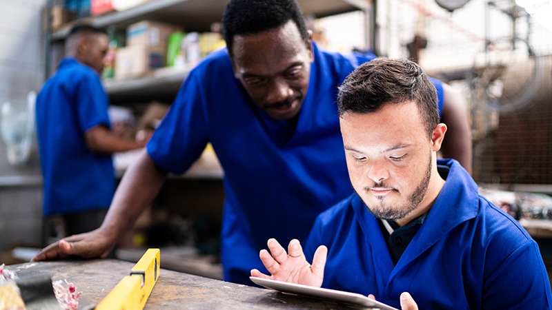 1/3 of enterprises are transitioning to cloud-hosted applications