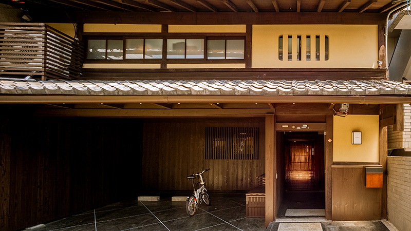 築100年の京町家を本社に大改造。 見た目はレトロ、中身はイマドキ。