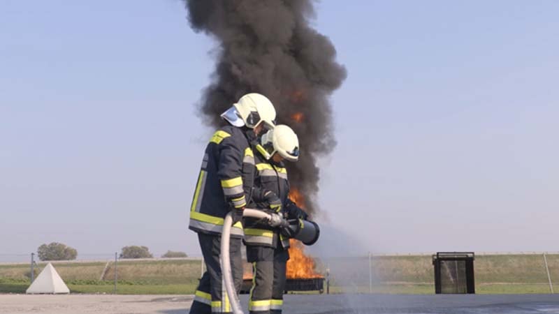 Os bombeiros combatem incêndios digitais com os firewalls da Cisco