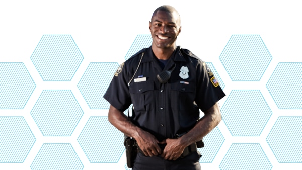 Policial sorridente