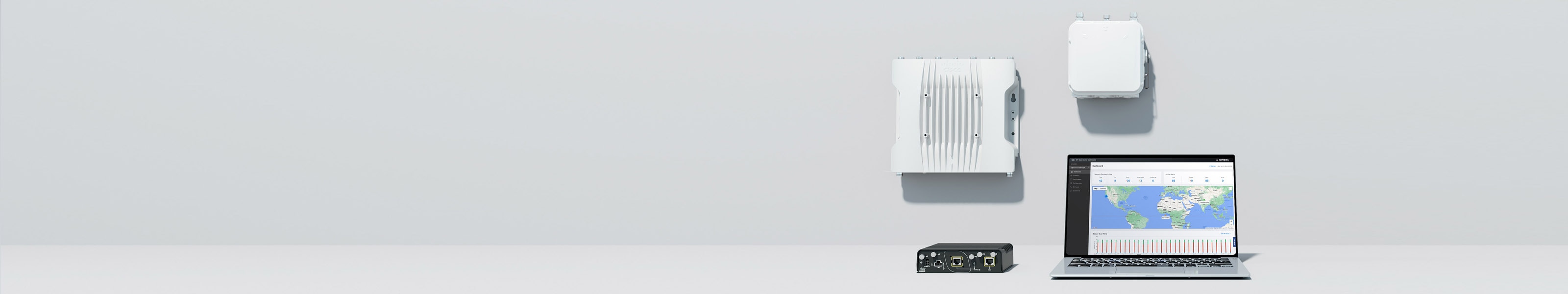 Cisco IW9165E, IW9167E, IW9165D, et un ordinateur portable qui affiche l'interface d'un outil de gestion