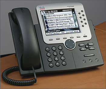 Touch the meeting on the IP Phone screen to launch the TelePresence session