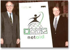 1999年4月27日，John   Chambers和联合国开发计划署的James Gustave Speth宣布创立NetAid。