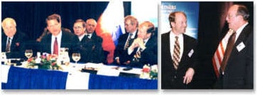 1998年3月12日，思科款待美国副总统戈尔，俄罗斯总理切尔诺·梅尔金，右图是钱伯斯在和HP的CEO Lew Platt交谈。